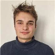 Iscritto alla facoltà di geologia all'università, conseguito il diploma delle scienze umane